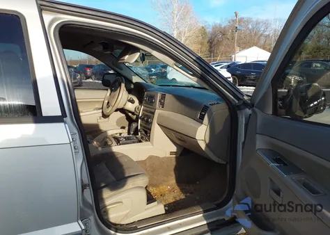 2007 Jeep Grand Cherokee Laredo z USA, uszkodzony, nr VIN 1J8HR48N67C614536